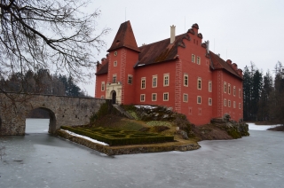 Zamek, in Tschechien ein Schloss, in Deutschland ein Suppenkönig
